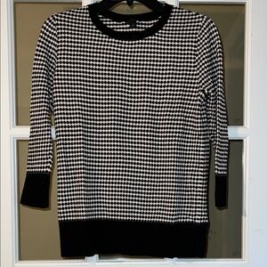 Ann Taylor Factory Black and White with a hint of light purple Textured Knit Top